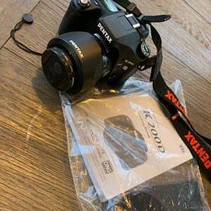 Pentax K200D DSLR Camera Excellent condition